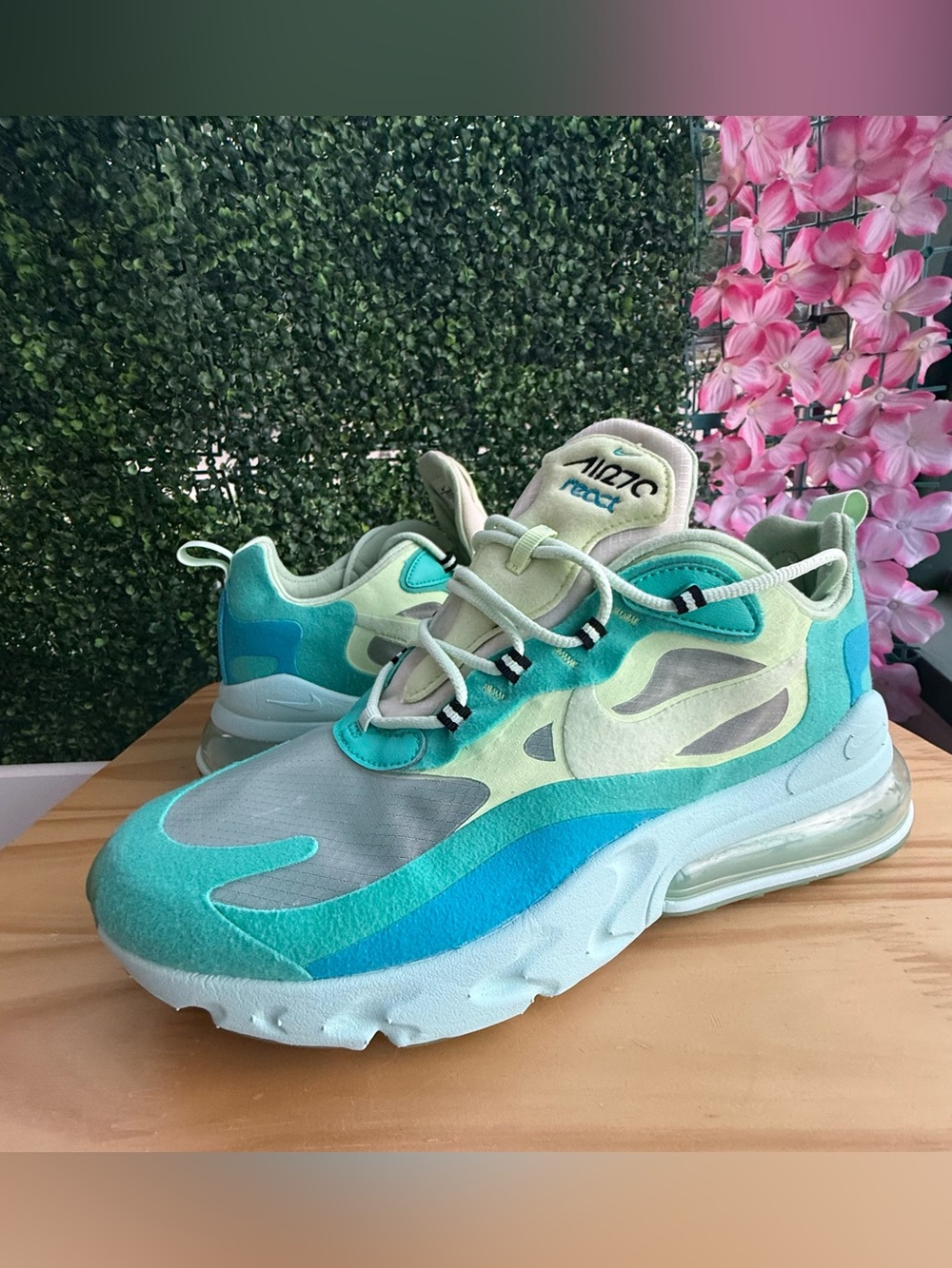 Nike Air Max 270 React Hyper Jade Men’s 11 Aqua Green AO4971-301 Rare